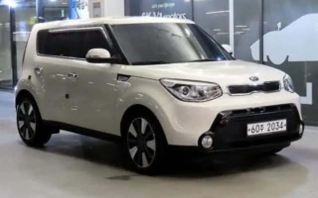 더뉴쏘울 중고차 올 뉴 쏘울 1.6 디젤 노블레스 매물 사진 18 - 2015/02 90,428km